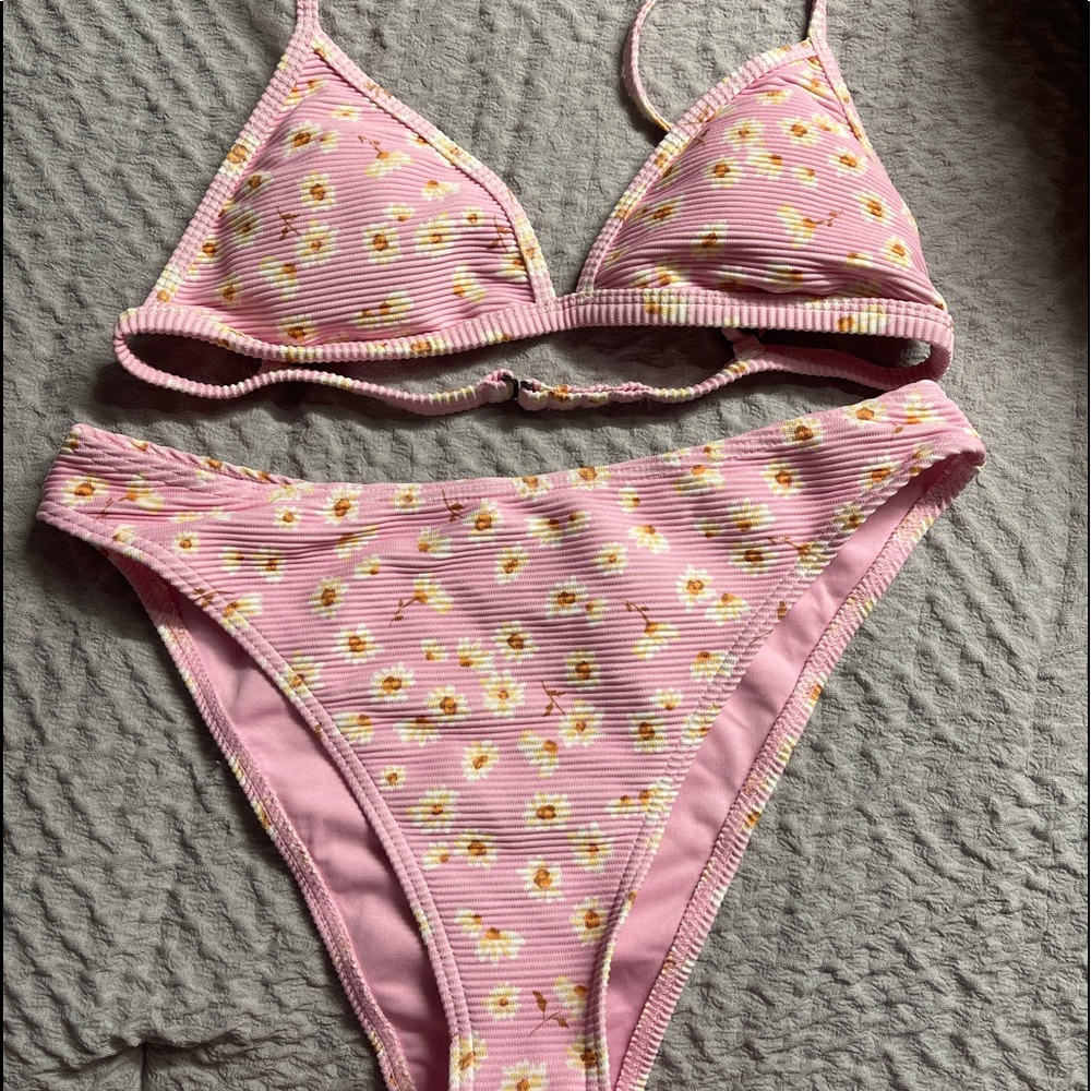 billabong bathing suit